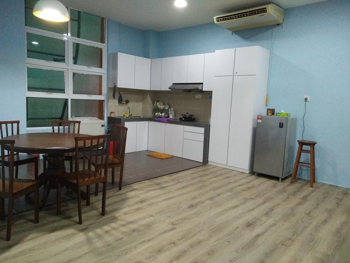 Xenia Homestay Kuching Exteriér fotografie